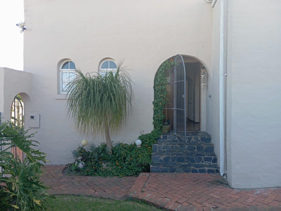 3 Bedroom Property for Sale in Kabega Park Eastern Cape